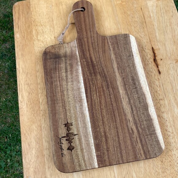 Family Gathers Here Soundwave Cutting Board - Picture 5 of 6